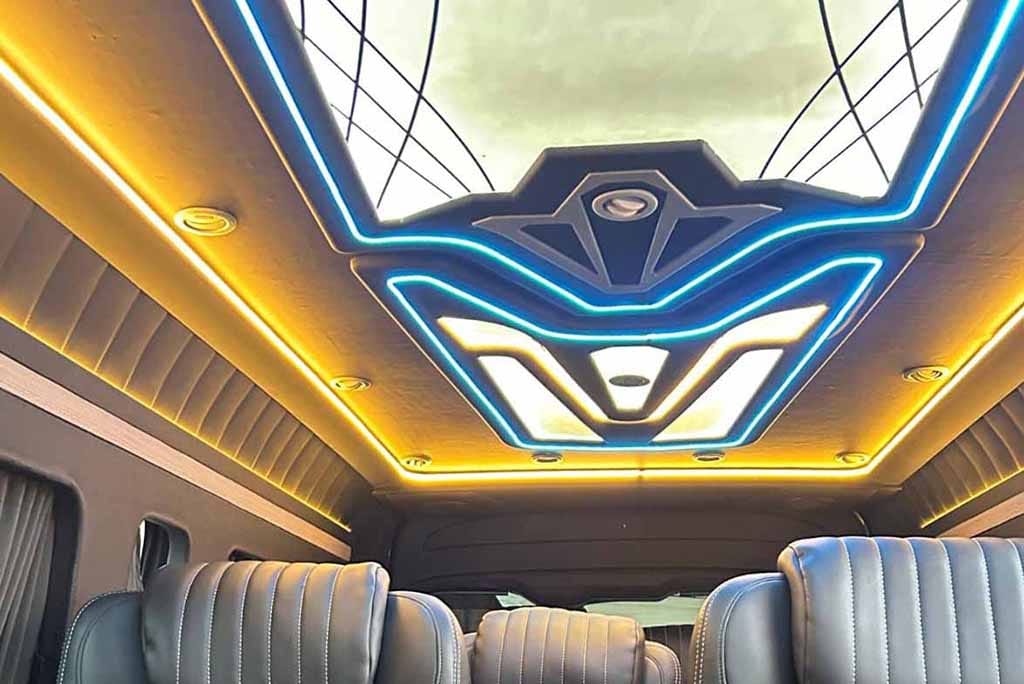 Sewa Hiace Luxury Margonda